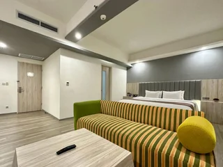 Джакарта: Sparks Life Jakarta, ARTOTEL Curated