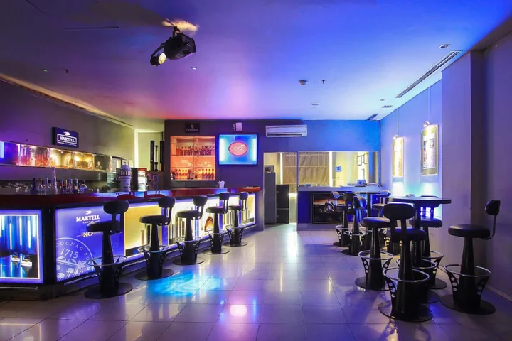 Джакарта: Sparks Life Jakarta, ARTOTEL Curated