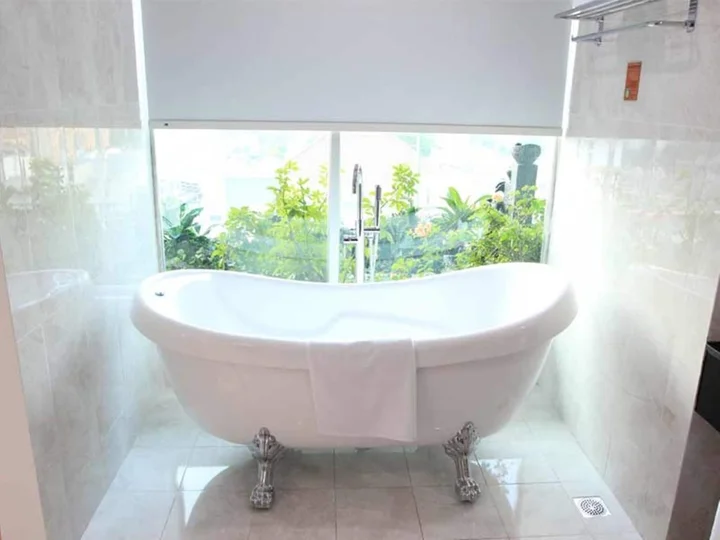 Джакарта: Sparks Life Jakarta, ARTOTEL Curated