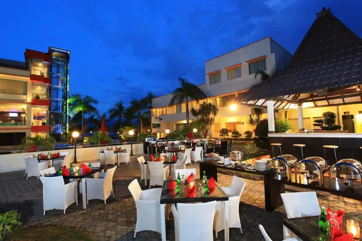 Палу: Swiss-Belhotel Silae Palu