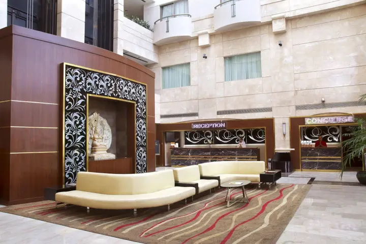 Сурабая: Surabaya Suites Hotel Powered by Archipelago