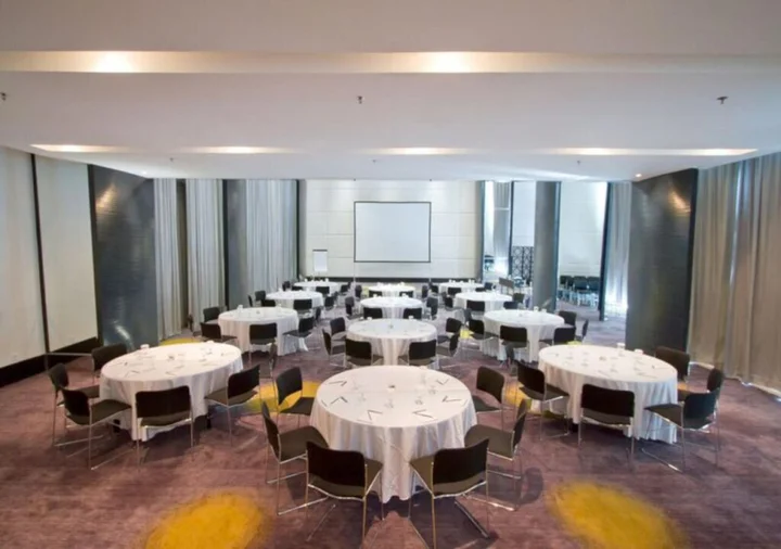 Сурабая: TS Suites Surabaya