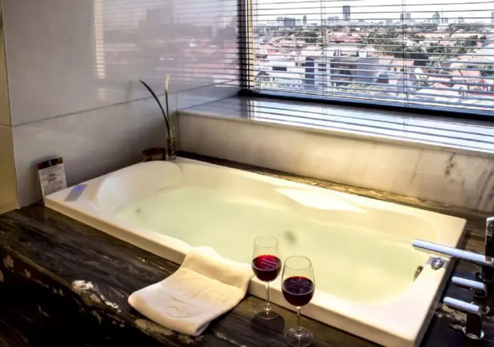 Сурабая: TS Suites Surabaya