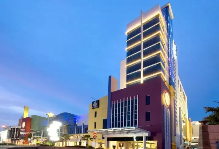 Сурабая: TS Suites Surabaya