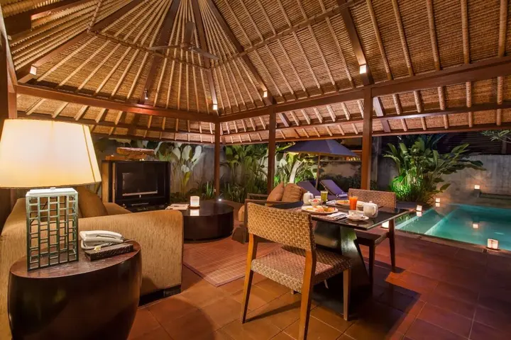 Керобокан: Mayaloka Villas Seminyak
