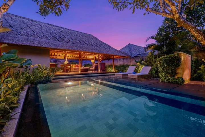 Керобокан: Mayaloka Villas Seminyak