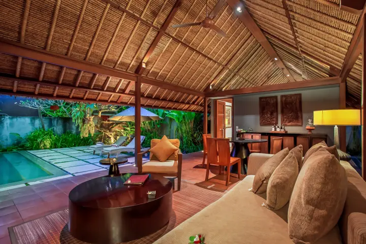 Керобокан: Mayaloka Villas Seminyak