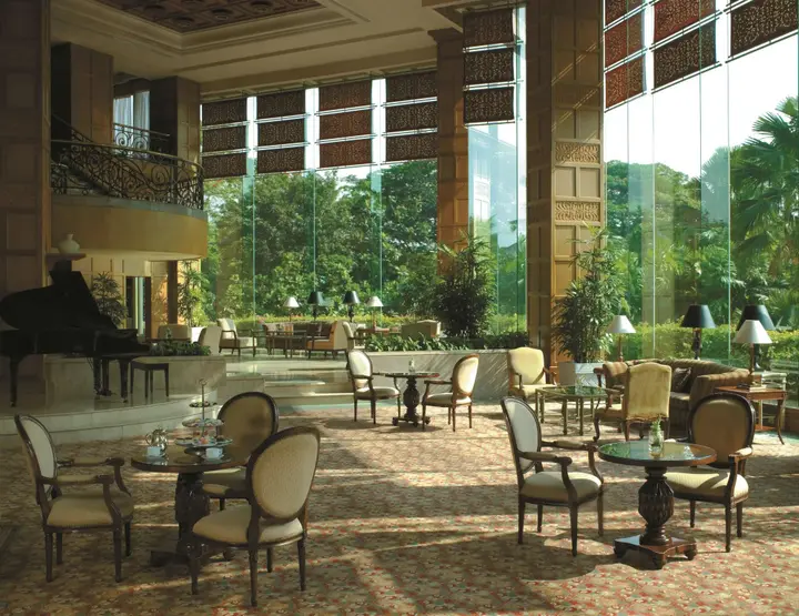 Сурабая: Shangri-La Surabaya
