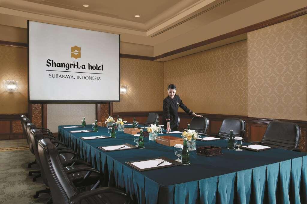 Сурабая: Shangri-La Surabaya