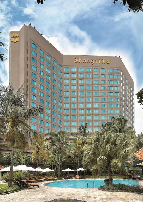 Сурабая: Shangri-La Surabaya