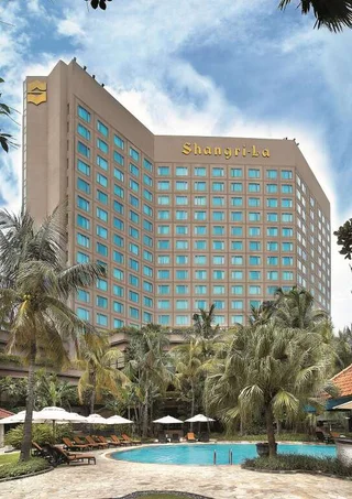 Сурабая: Shangri-La Surabaya