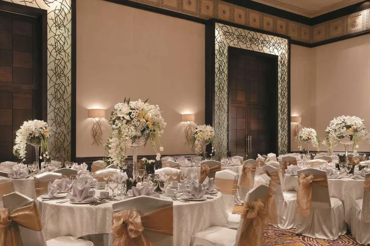 Сурабая: Shangri-La Surabaya
