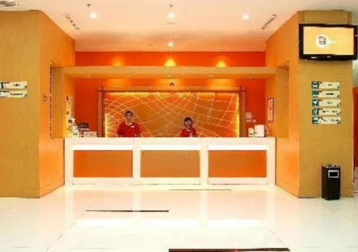 Семаранг: ibis Semarang Simpang Lima