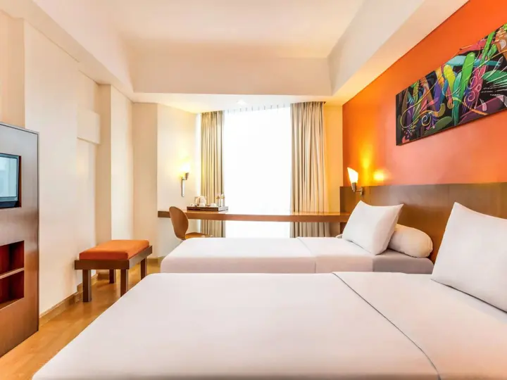Семаранг: ibis Semarang Simpang Lima