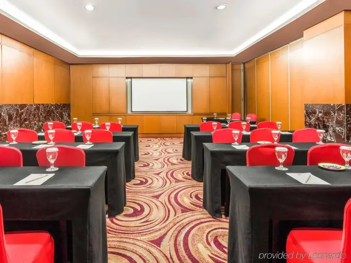 Семаранг: ibis Semarang Simpang Lima
