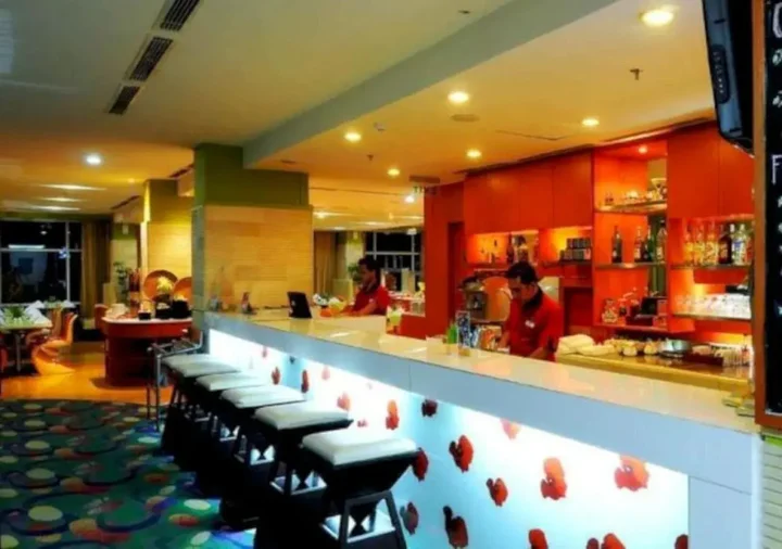 Семаранг: ibis Semarang Simpang Lima