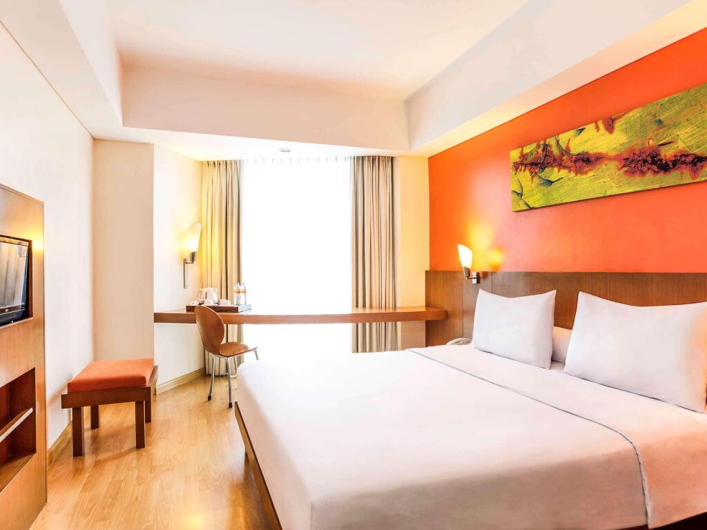Семаранг: ibis Semarang Simpang Lima