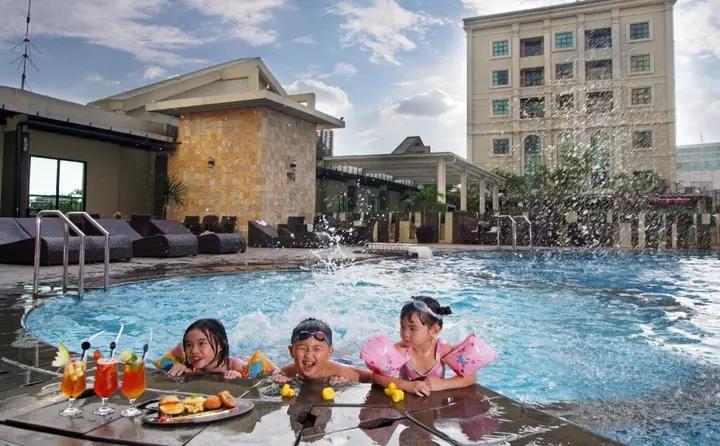 Медан: Grand Aston Medan