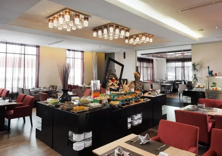Медан: Grand Aston Medan