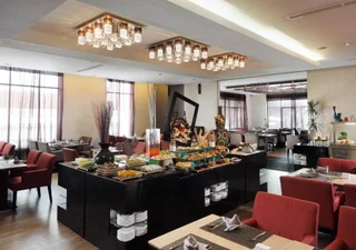 Медан: Grand Aston Medan