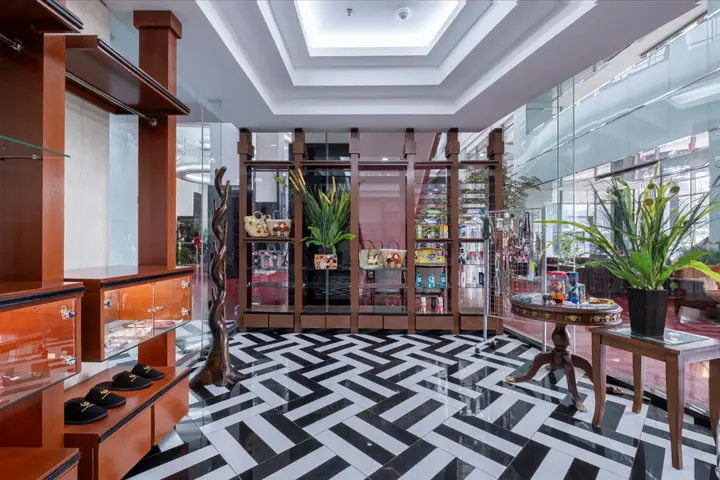 Джакарта: Merlynn Park Hotel