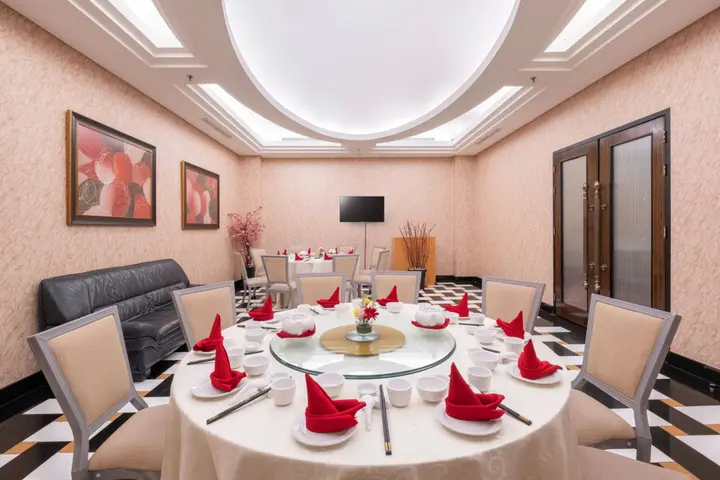 Джакарта: Merlynn Park Hotel