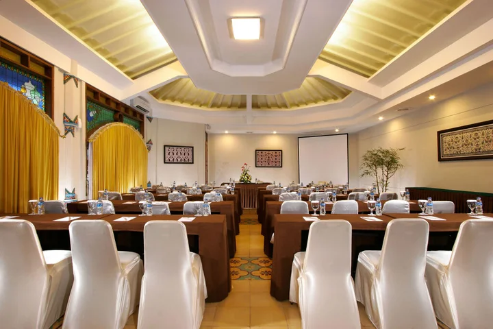 Депок: Cakra Kusuma Hotel