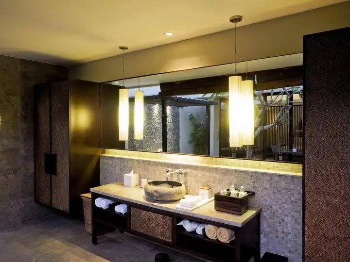 carousel image 4