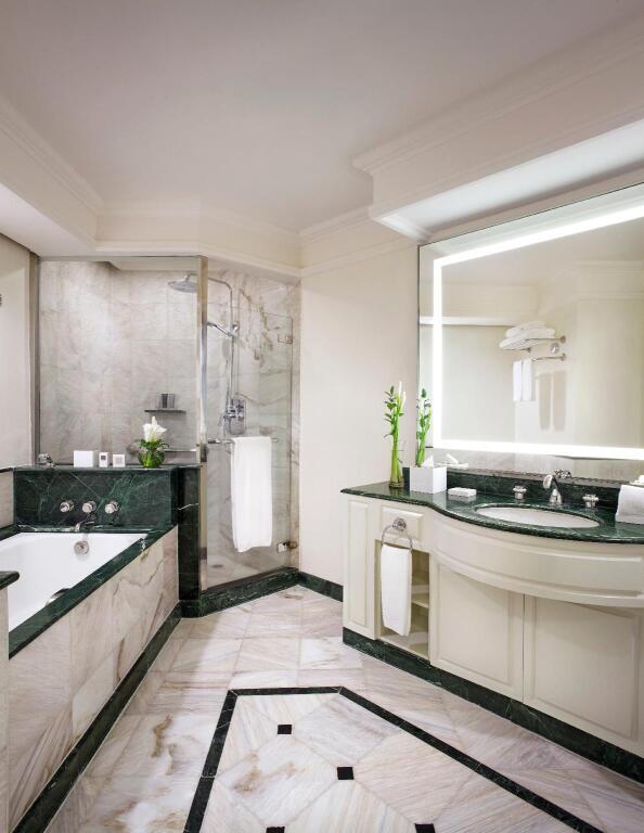 Сурабая: JW Marriott Surabaya