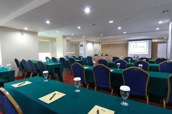 Джакарта: Prasada Mansion Sudirman
