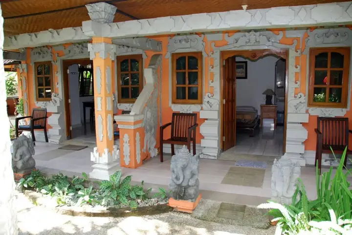 Каликбукбук: Dolphin Hotel Bali