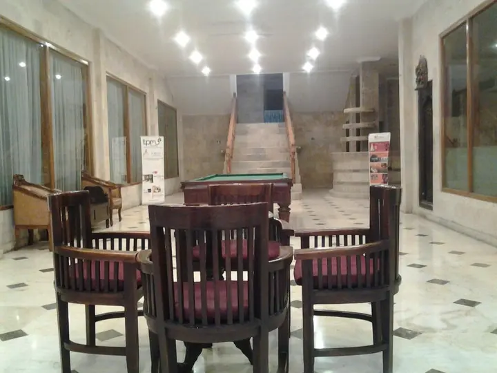 Каликбукбук: Dolphin Hotel Bali