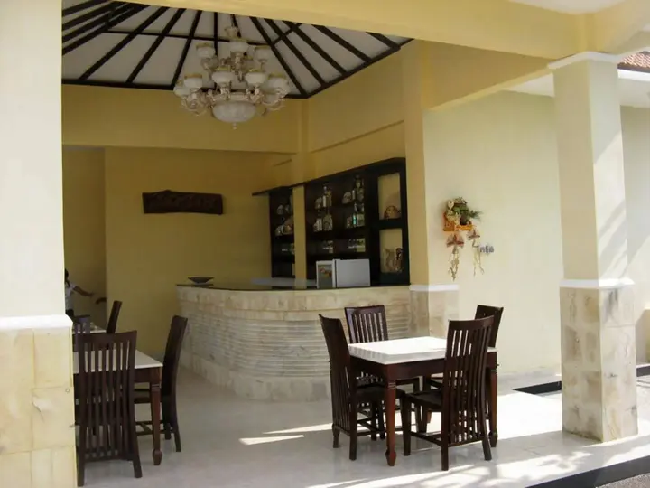 Каликбукбук: Dolphin Hotel Bali