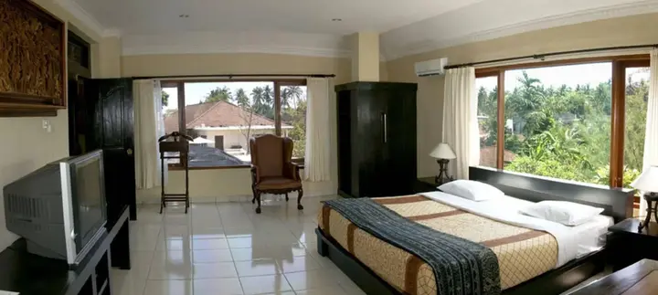 Каликбукбук: Dolphin Hotel Bali