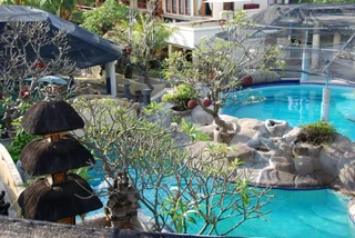 Каликбукбук: Dolphin Hotel Bali