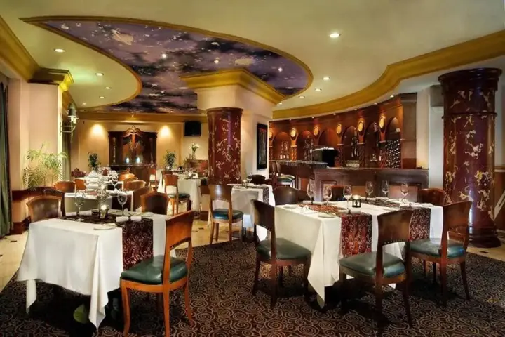 Джакарта: Aryaduta Suites Semanggi