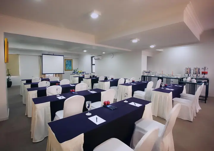 Джакарта: Aryaduta Suites Semanggi