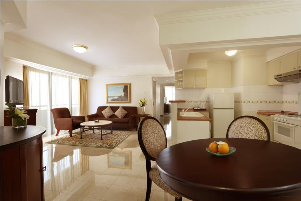 Джакарта: Aryaduta Suites Semanggi