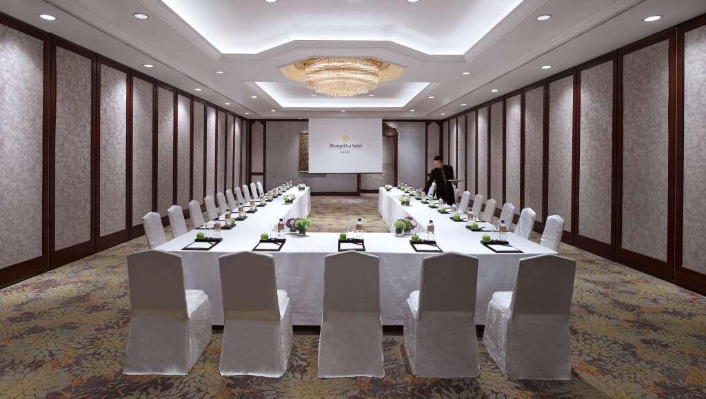 Джакарта: Отель Shangri-La Jakarta