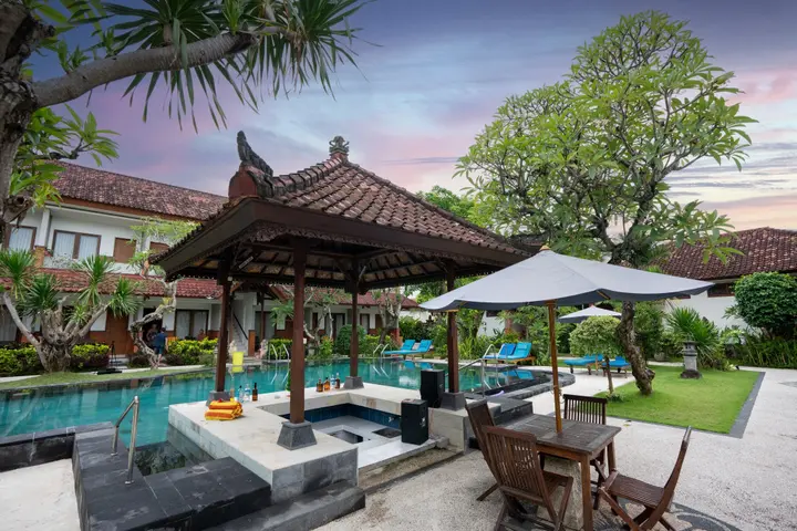 Кута: Hotel Sinar Bali Legian
