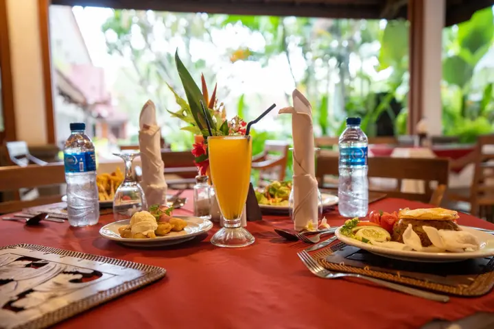 Кута: Hotel Sinar Bali Legian