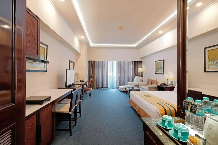 Джакарта: Sunlake Waterfront Resort and Convention