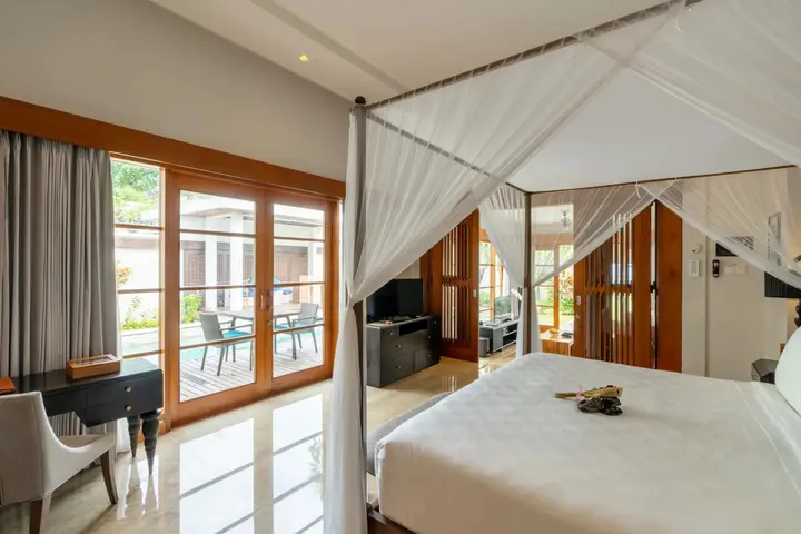Кута: The Samaya Seminyak