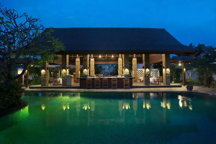 Кута: The Samaya Seminyak