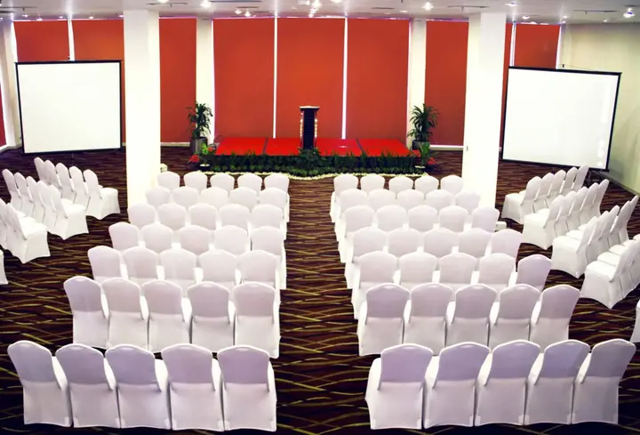 Legok: Fame Hotel Gading Serpong