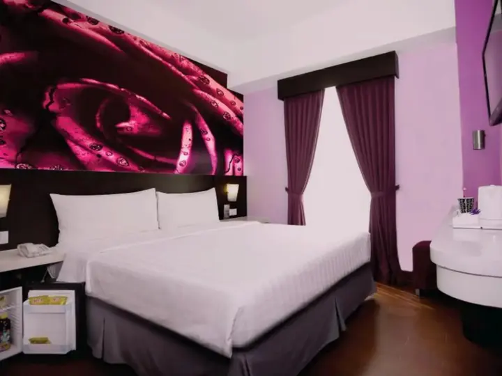 Legok: Fame Hotel Gading Serpong
