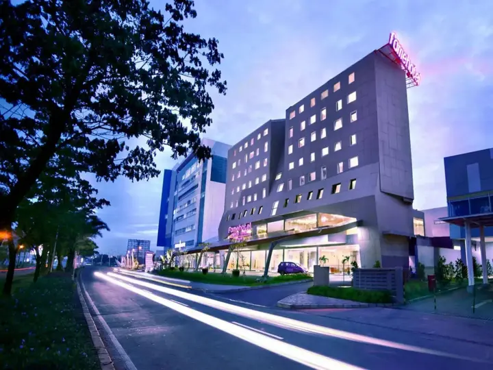 Legok: Fame Hotel Gading Serpong