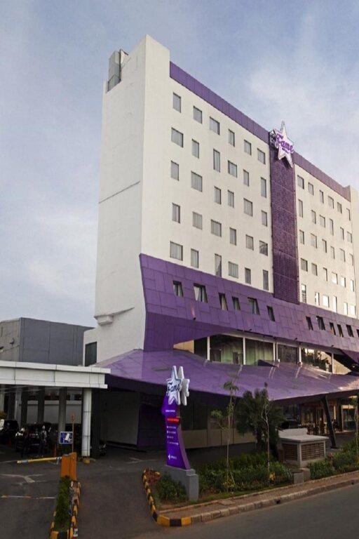 Legok: Fame Hotel Gading Serpong