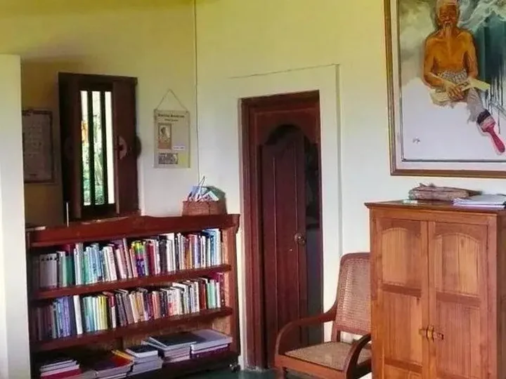 Сидемен: Villa Idanna