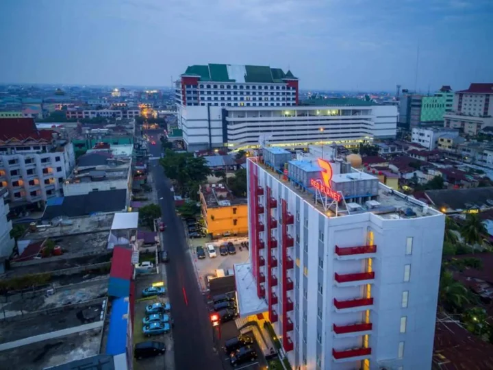 Пеканбару: Red Planet Pekanbaru